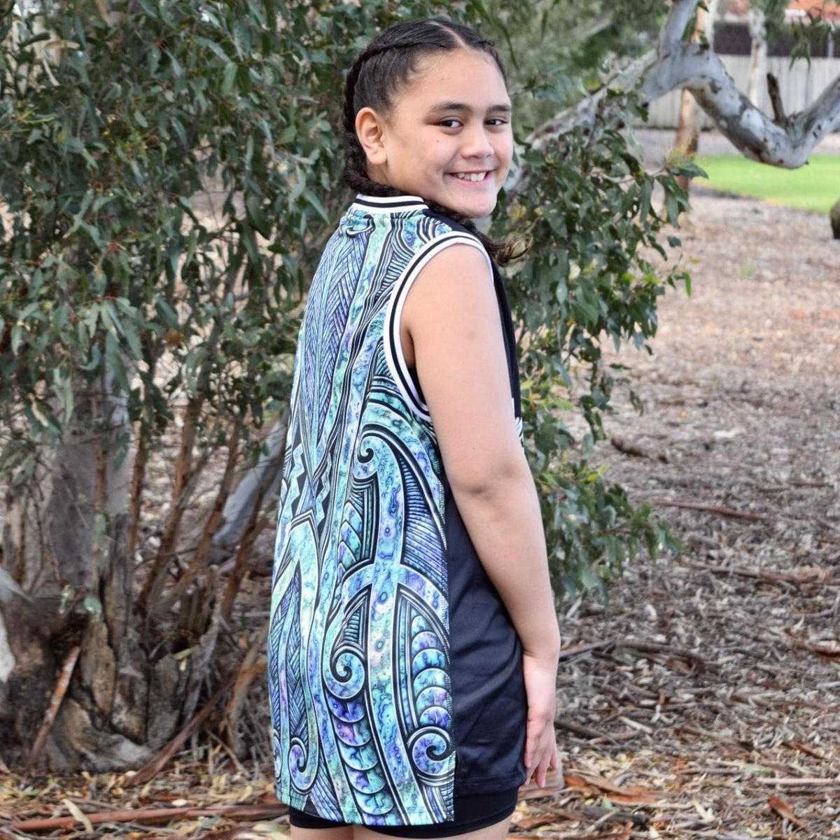 RAUMATI SINGLET